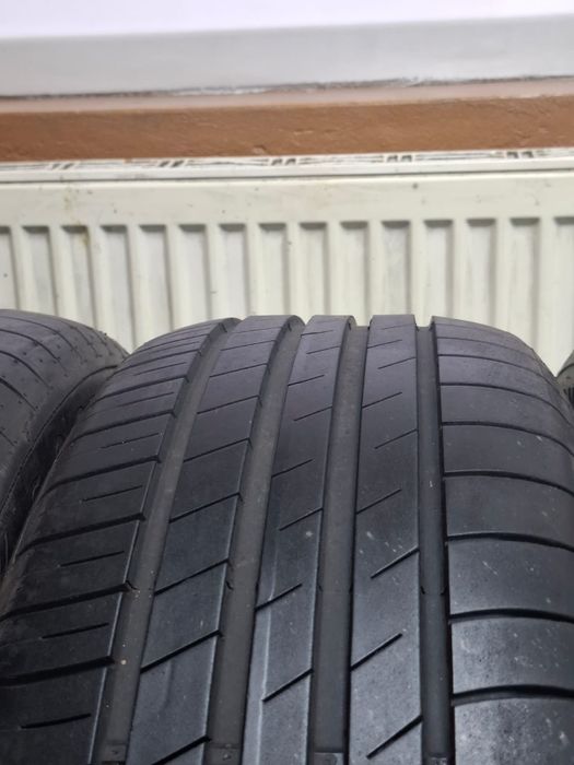 Set 4 anvelopele Vara 225 55 17 Goodyear Grip Performer