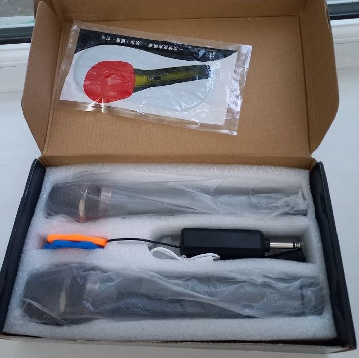 На запчасти микрофон