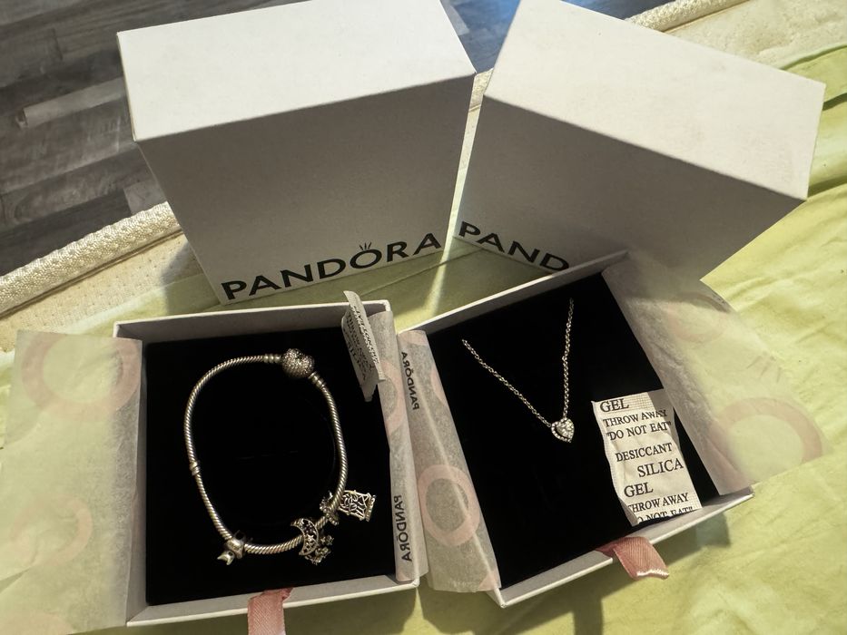 Гривна и колие на PANDORA