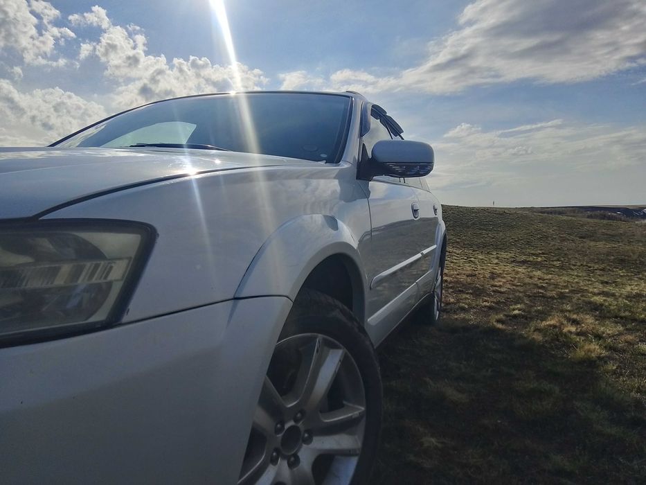 Продам Субару аутбек 2004 года