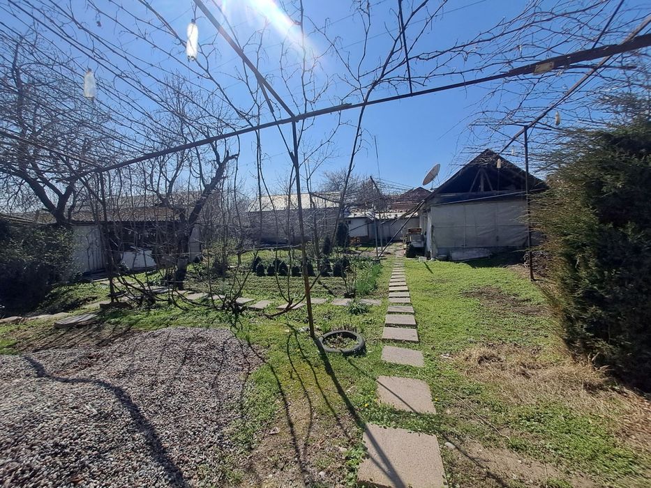 Кушкургонда ховли уй сотилади