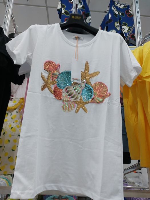 Продажа женские  футболки турецкие привозные . Стильные