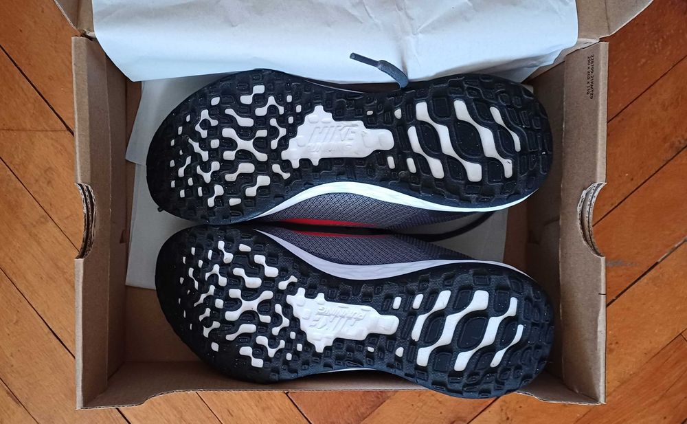 Продавам маратонки Nike