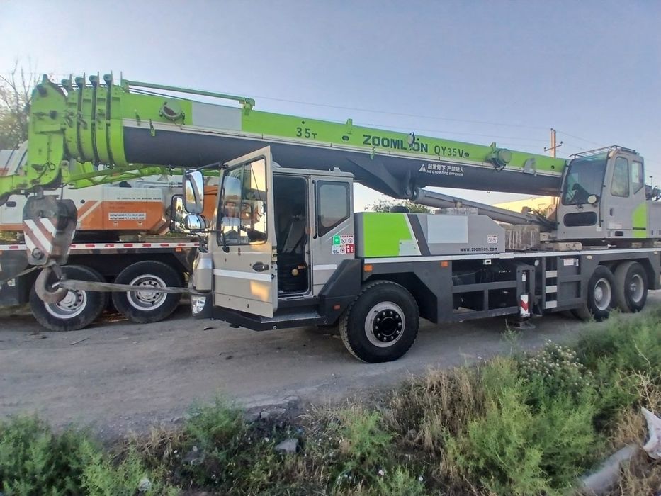 Avtokran zoomlion QY35V
