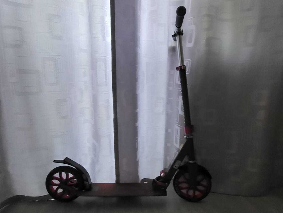 Продаю самокат со спортмастера