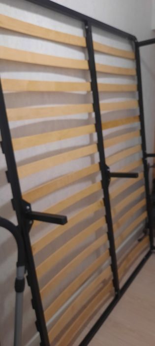 Продам кровать с матрасом