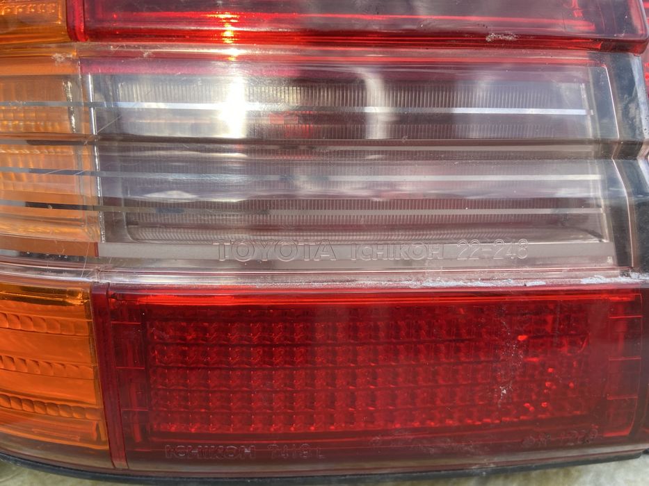 Продам задние фары на Марк 2 100кузов