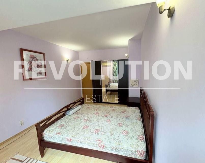 Дава се под наем Двустаен апартамент в Варна, Център - 55 кв.м за 390 € - Снимка #2