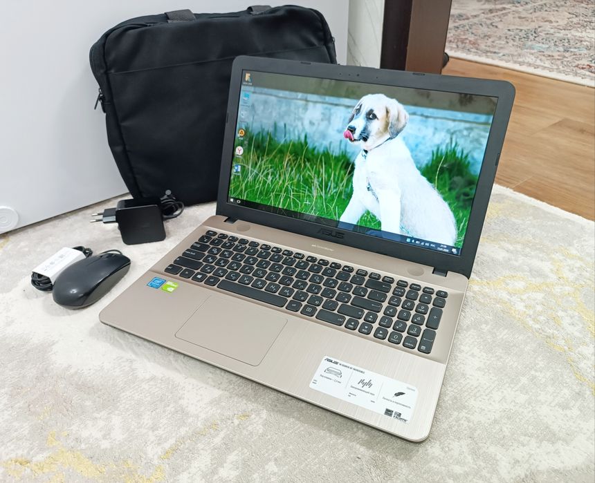 НОУТБУК ASUS Windows 10 Сумка + мышка.