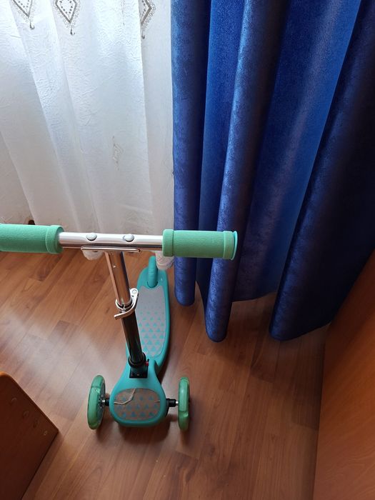Trotinetă copii cu 2 roți luminoase (Model stabil, import Franța) - Turcoaz