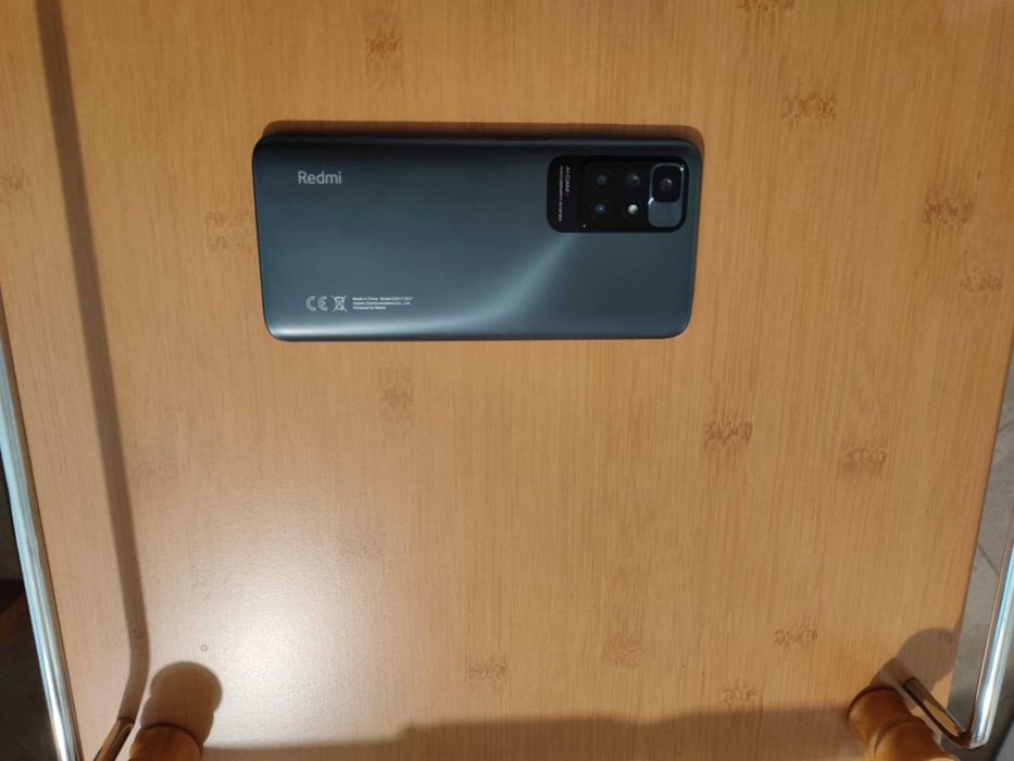 НОВ мобилен телефон Redmi 10 128 GB 6GB цвят графит