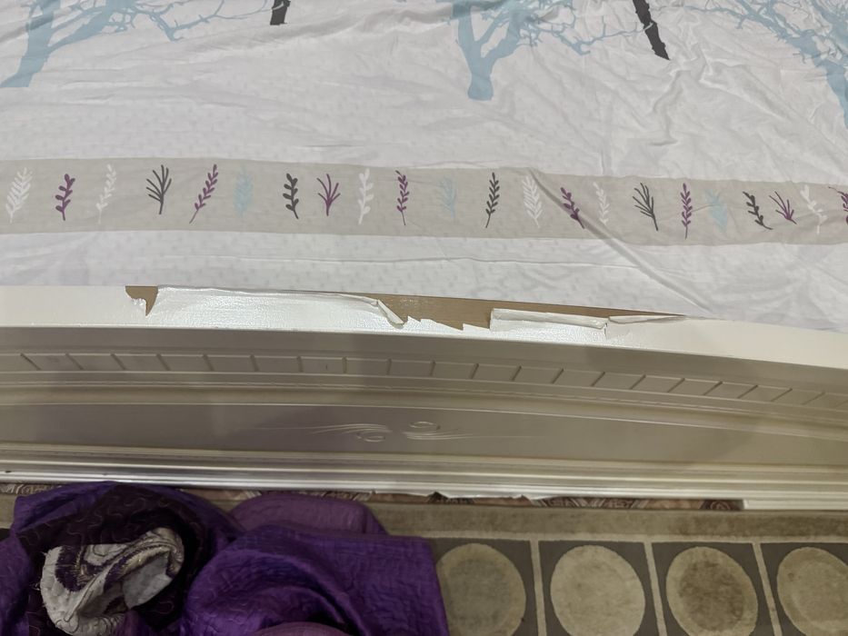 Диван матрасымен сатамын.Срочно.