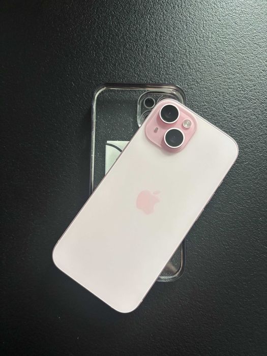 iPhone 15 256GB Black/Pink Като Нови