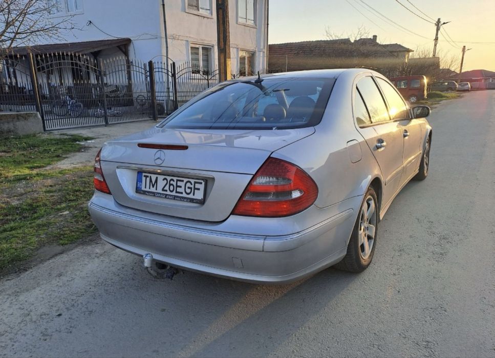 Vand mercedes E220 W211 2.2