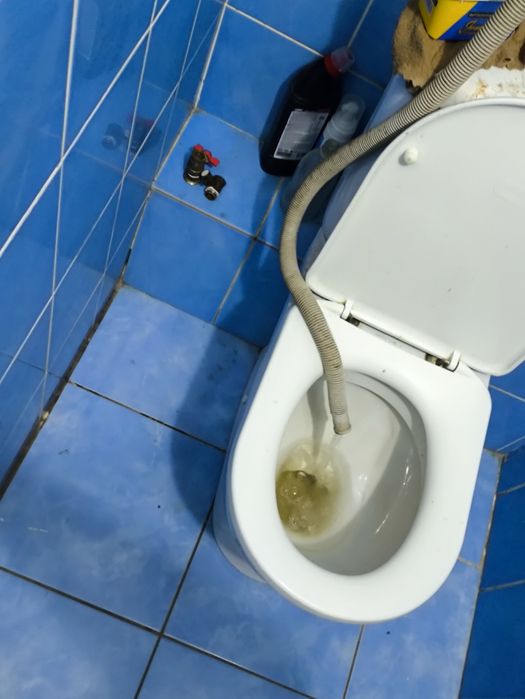Унитаз в хорошем состоянии