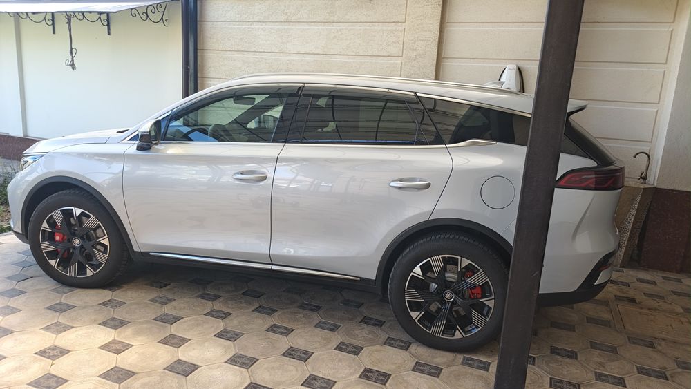 Продам BYD TANG 2024