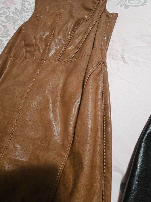 Кожена рокля-изкуствена кожа