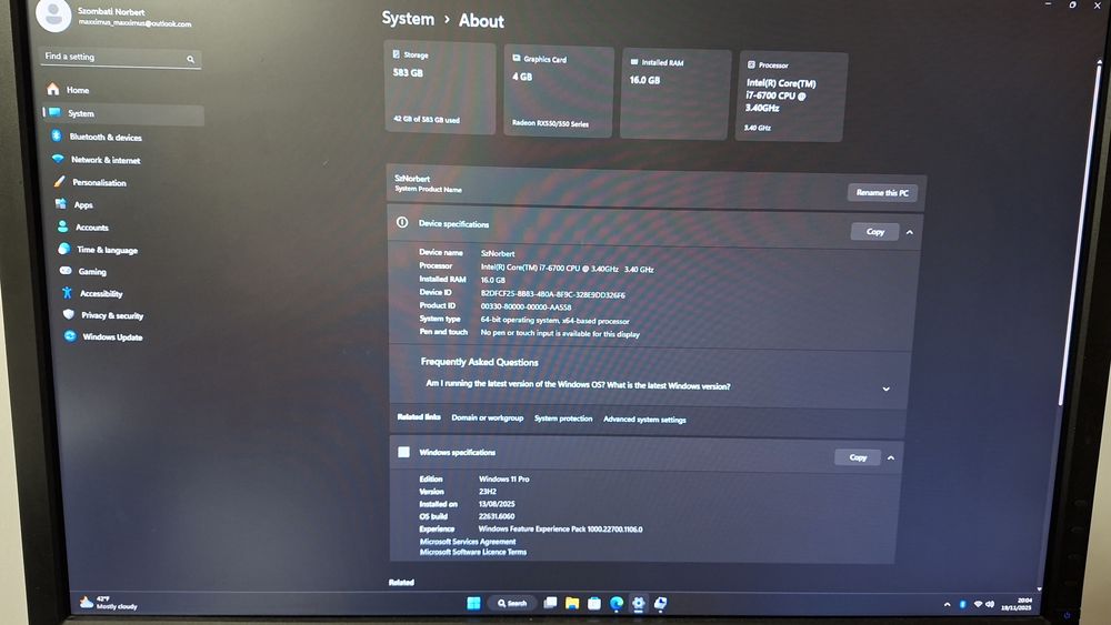 Vand Calculator cu monitor si tastatură