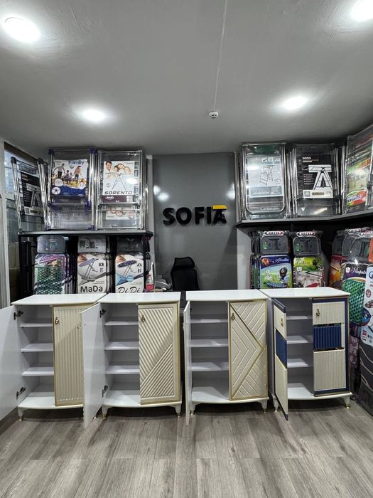 Obuvnitsa sotiladi oyoq kiyim uchun padstafka