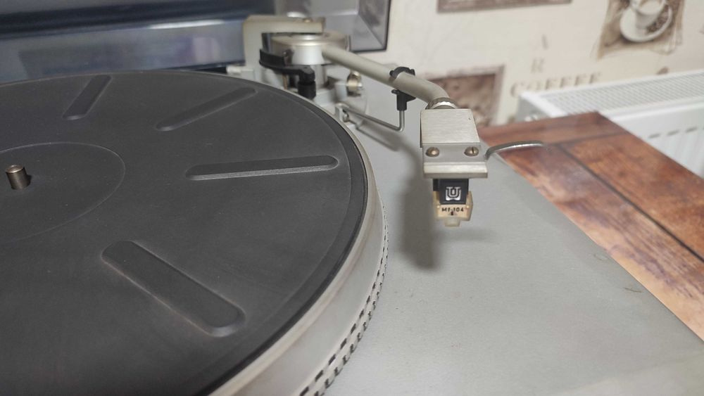 Amplituner Delia și pickup Unitra