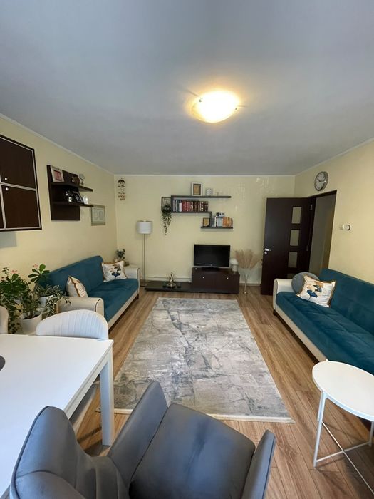 Apartament 3 camere de inchiriat