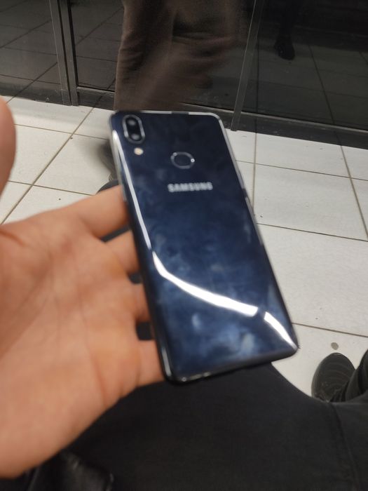 Samsung A10s holat ideal