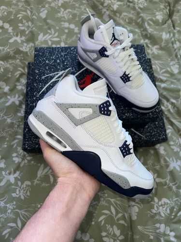 Sneakers Jordan4 Midnight Navy cu eticheta (nu Nike, Gucci, Adidas, Balenciaga)