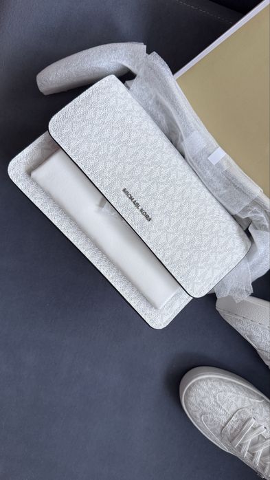 Продам сумку Michael Kors