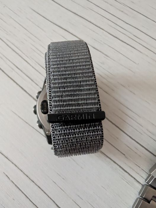 Ceas Garmin Fenix 8 Amoled Sapphire