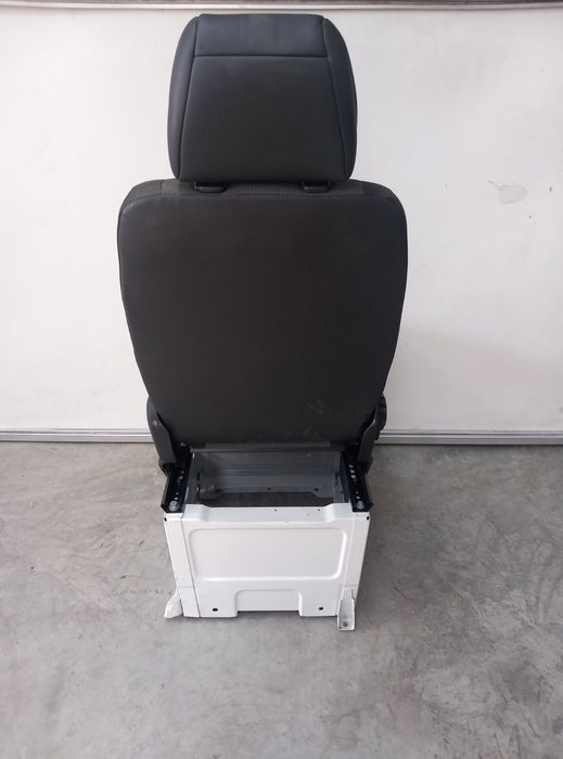 Седалки от Крафтер - единични и двойни