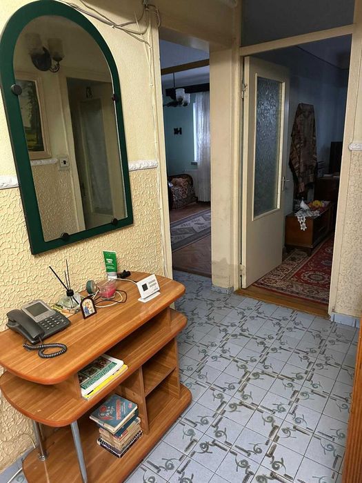 Vând apartament 3 camere zona 2 stejari