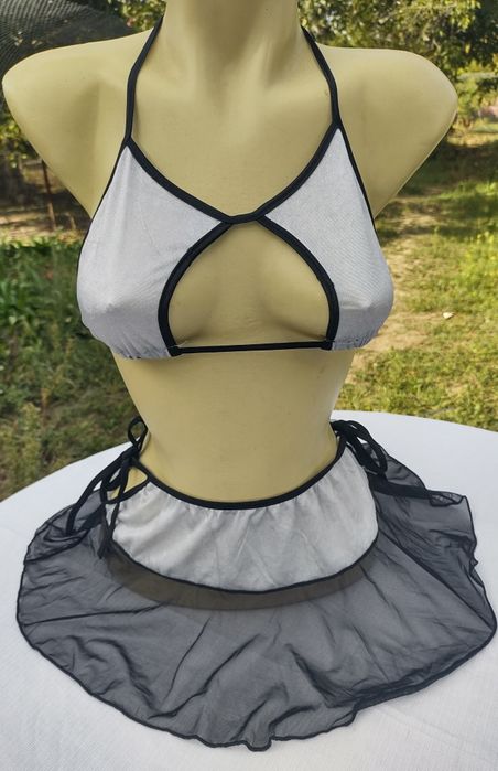 Set lenjerie sexy top decolteu adanc si fusta voal  plaja
