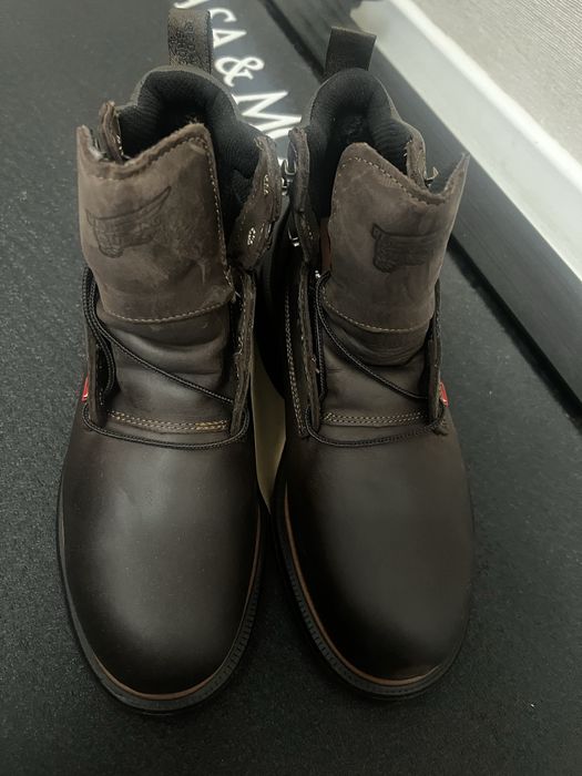 Продам зимнюю ботинку ТШО