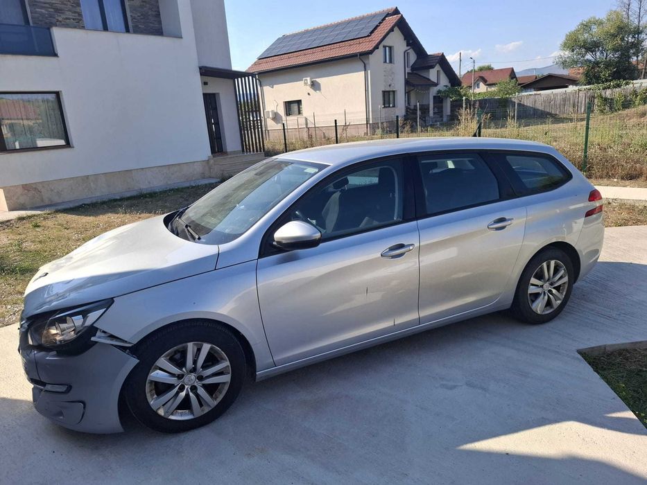 Vand masina Peugeot 308, SW,  avariata, an fabricatie -2014, motor diesel 1600 cmc