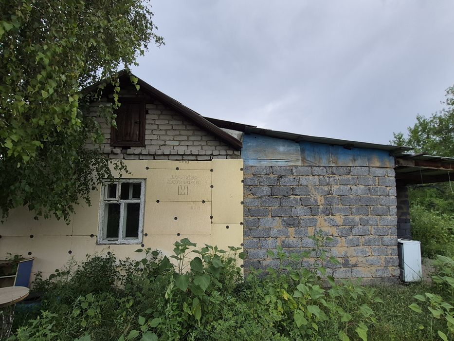 Продаётся 2 комнатный дом на восточном