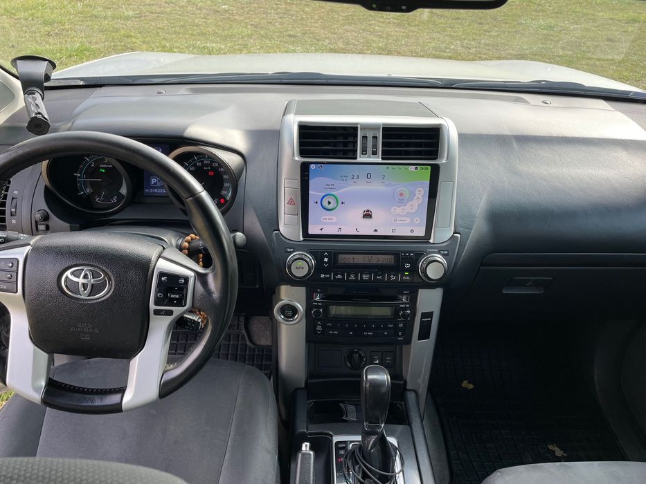 Toyota Land Cruiser J155 3.0 D-4D | 190 CP | Automat | 4x4 | 3 uși | TVA deductibil