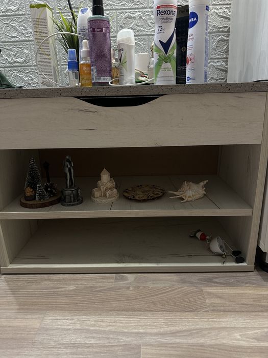 тумба, открывается вверх, красивая