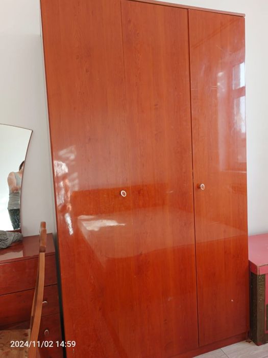 Срочно продам спальный мебель