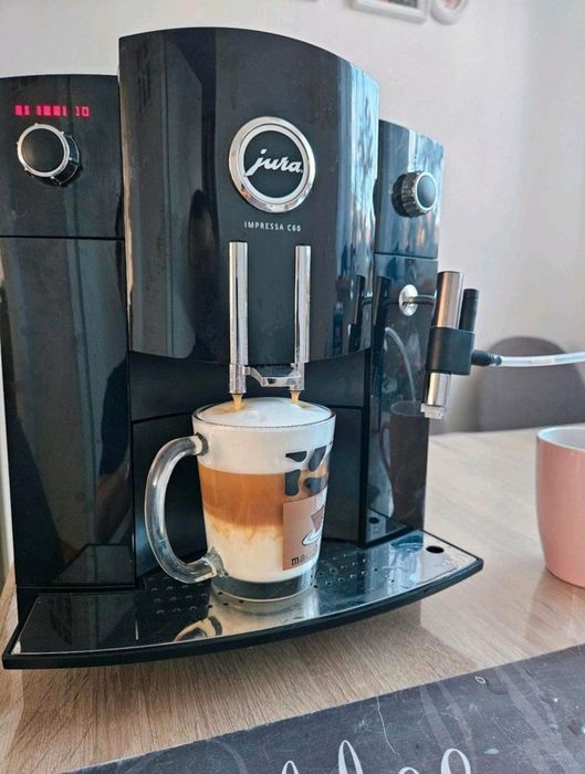JURA IMPRESSA C60 Espressor Automat Boabe
Made in Switz