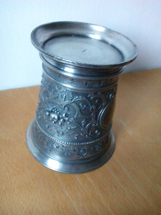 Чаша за вино с ловни мотиви