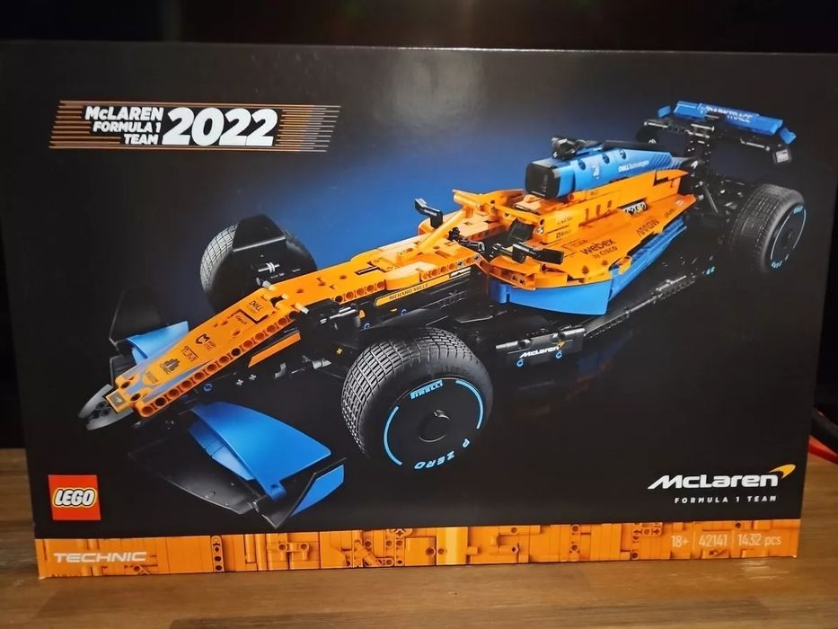 SIGILAT! LEGO Technic - Masina de curse McLaren Formula 1, 42141