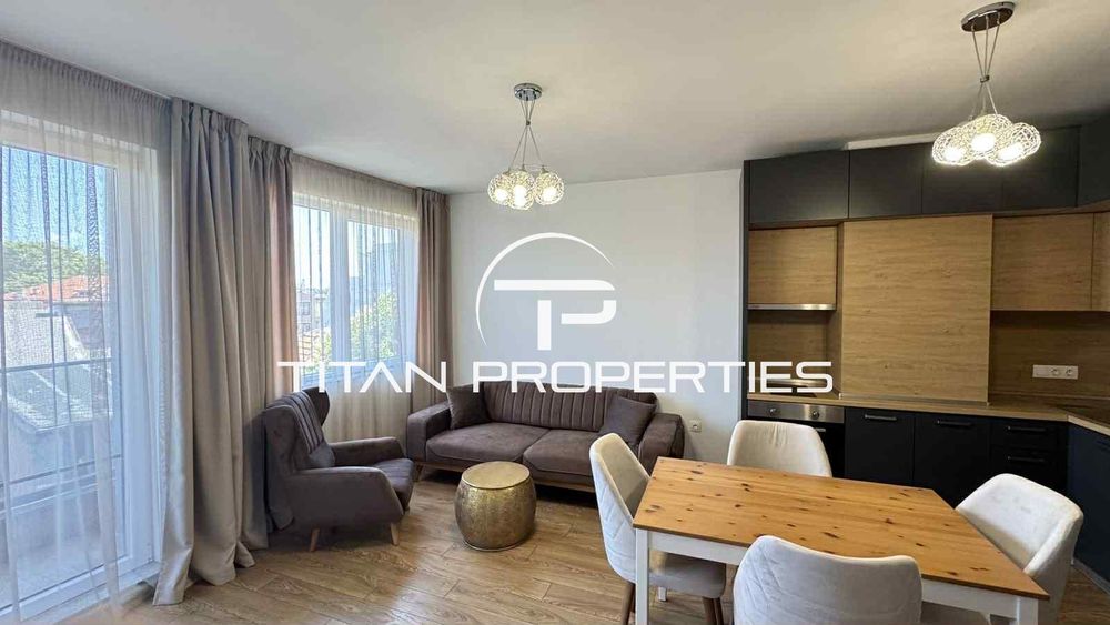 Дава се под наем Тристаен апартамент в Варна, Център - 89 кв.м за 800 € - Снимка #2