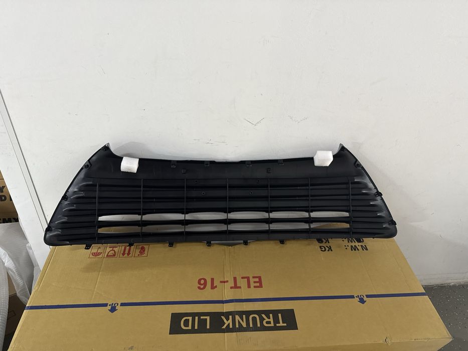 Решетка радиатора Камри 50 USA