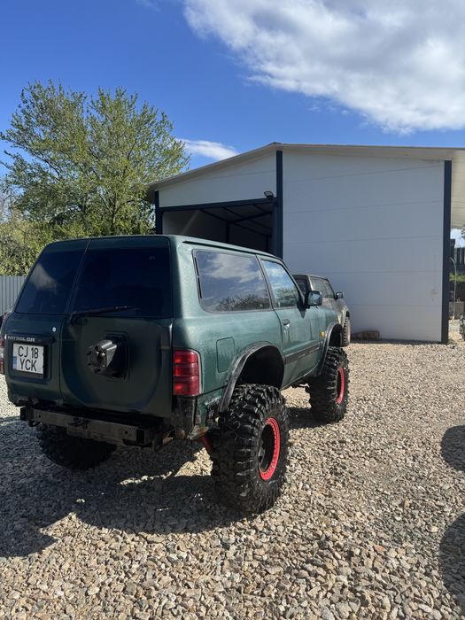Nissan Patrol Y61