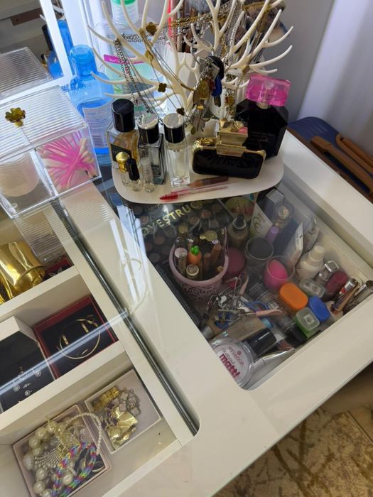 Туалетный стол для спальный