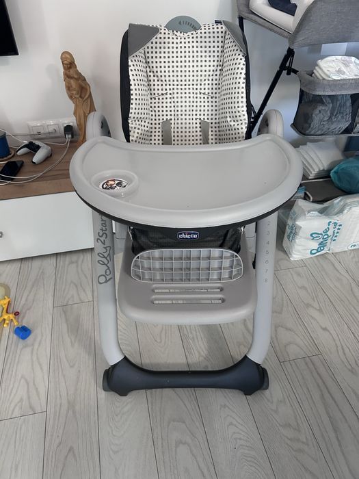 Scaun de masa Chicco Polly