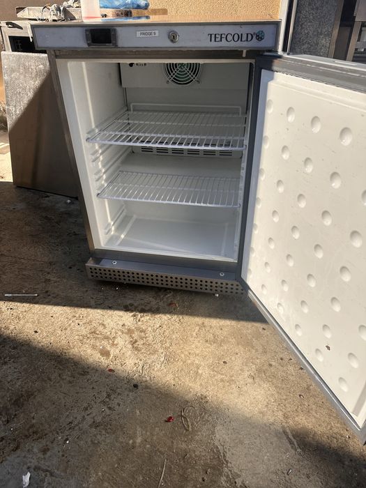 Професионален фризер