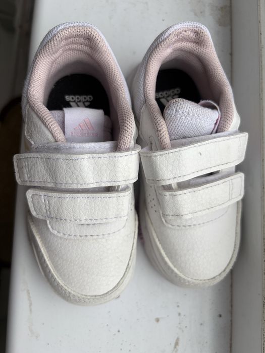 Маратонки Skechers и Adidas за момиче