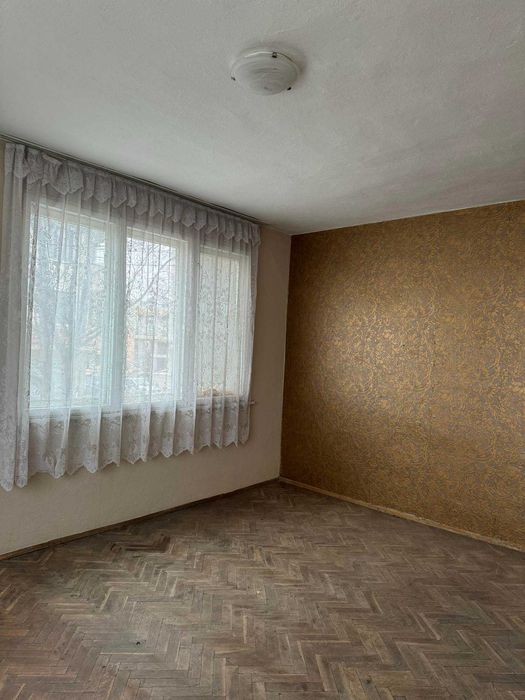 Продава се Тристаен апартамент в Айтос - 130 кв.м за 693 €/кв.м - Снимка #3