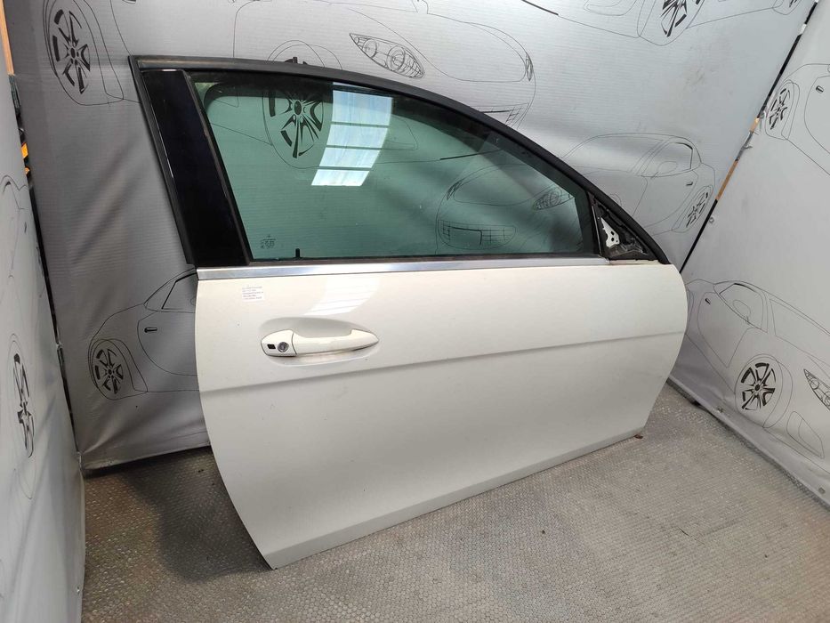Ușă Față Dreaptă Mercedes-Benz C-Class W204 Coupe Alb Cod Culoare 650 Calcite White 2012 / [2007-2014] / A2047201005 (2A)